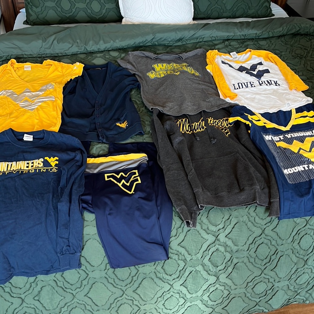 🌸Spring Cleaning🌸 Lot of 9 WVU Pieces of Women’s Clothing